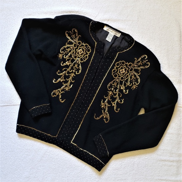White Wheeler & Martha Sweaters - Vintage White Wheeler & Martha Beaded Cardigan - M